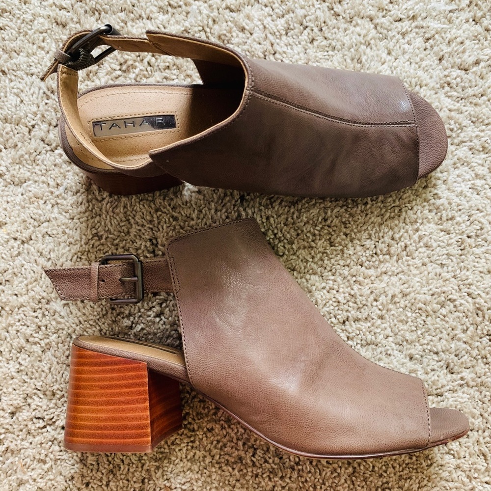 Tahari Peep Toe Heeled Sandals